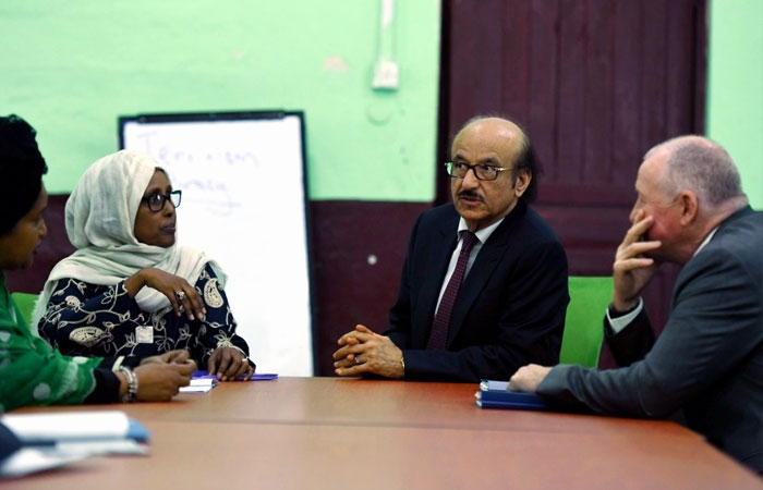 WHO Regional Director commends the Government of Somalia, and in particular HE the Minister of Health Dr Fawziya Abiikar Nur for her Ministry’s endless efforts to reach every child with the polio vaccine. Somalia faces many challenges, one of which is a nomadic population who are repeatedly on the move.