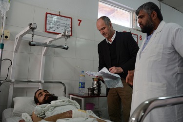 Dr Rik Peeperkorn visiting Emergency hospital in Lashkargah Photo: Philippe Kropf 