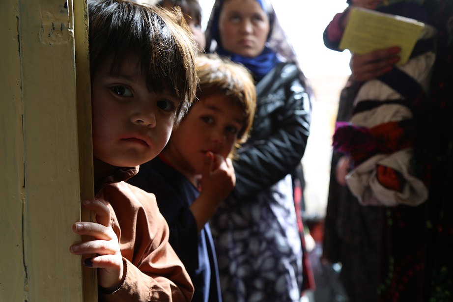 Families queuing for routine vaccinations outside a comprehensive health centre. Photo: Tuuli Hongisto