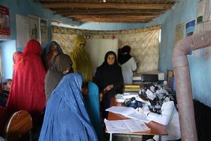 Afghan women at a mobile clinic in an IDP camp in Kabul