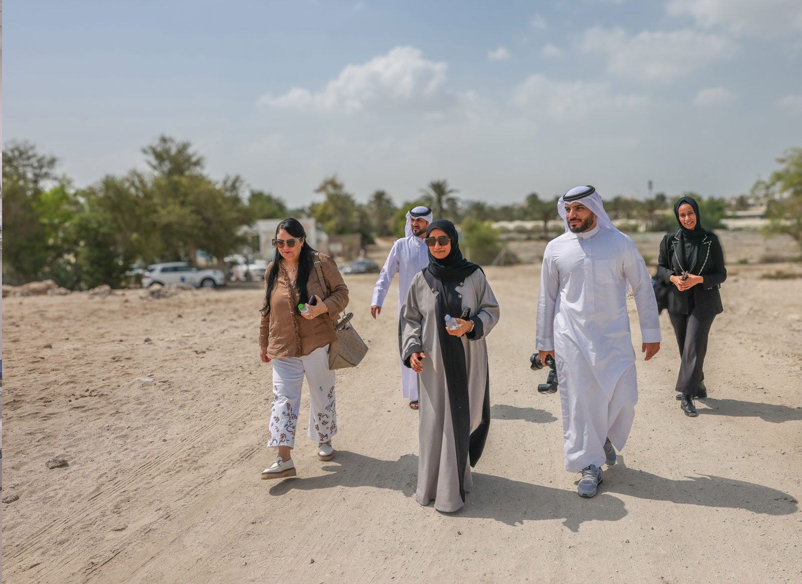 Mission members visit one of the designated sites. Photo credit: WHO/WHO Bahrain. Mission members visit one of the designated sites. Photo credit: WHO/WHO Bahrain.