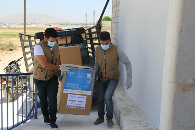WHO (WHO Gaziantep, Turkish Red Crescent and OCHA) in partnership with Al-Sham Humanitarian Foundation, Hand in Hand for Syria, Independent Doctor’s Association, delivered an 11-truck shipment of essential medicines and health kits for primary health care, trauma, surgery and noncommunicable diseases (valued at US$ 813 880.00) estimated to provide 757 200 treatments for civilians in northwest Syria on 11 June 2020.