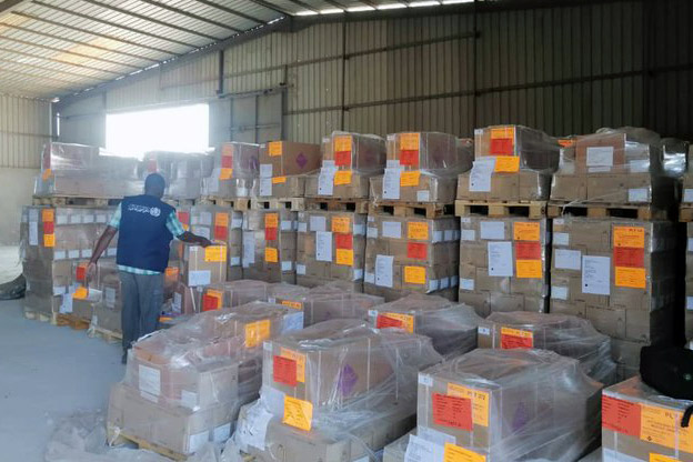 In Sudan, with a generous donation from the United States Agency for International Development and country-based pooled funds, WHO distributed essential medicines to respond to the health impact of the recent floods. These lifesaving medicines and medical supplies for emergency services will help 900 000 people in 15 states over 3 months.