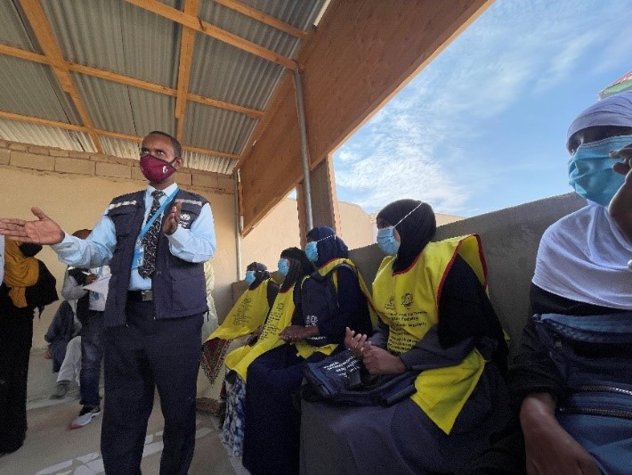 Mission team meets community health workers in Garowe, Puntland state, Somalia on 29 September 2021 ©WHO EMRO