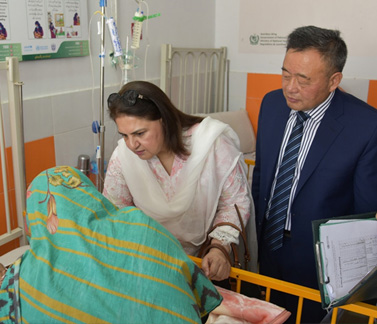 Benizair Income Support Programme Chairperson Senator Rubina Khalid and WHO Representative in Pakistan Dr Dapeng Luo visit the Nutrition Stabilization Centre at the Federal Government Polyclinic Hospital, Islamabad