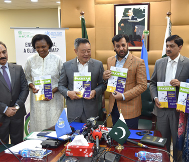 WHO Representative in Pakistan Dr Dapeng Luo and Federal Health Minister Syed Mustafa Kamal launch Pakistan National Cholera Control Plan 2025–2028