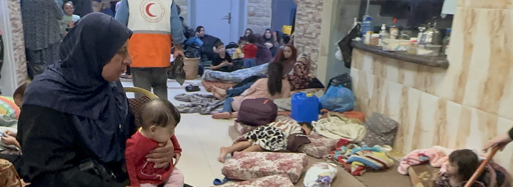 Palestinians take refuge at Al-Quds hospital amid Israeli bombings in Gaza