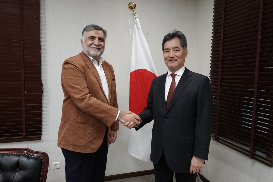 WR-and-Japan-ambassador