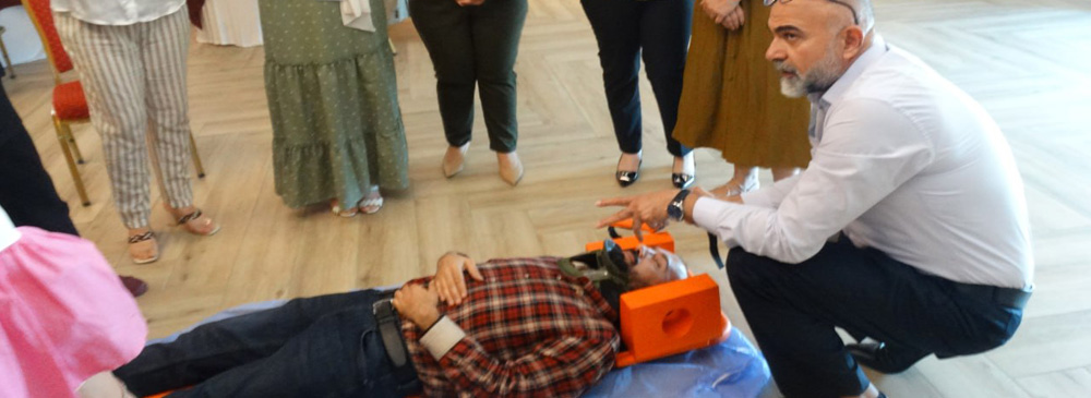Health workers learn essential life-saving skills during the Basic Emergency Care course delivered at a WHO-supported training workshop