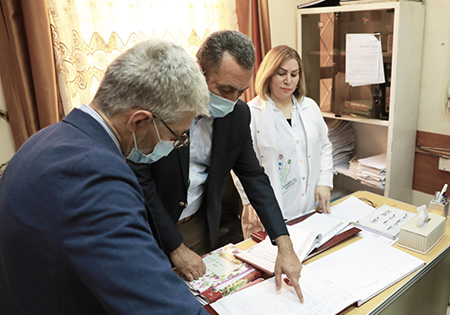 The team visits one of Baghdad's primary health care centres to witness firsthand the performance of immunization and other essential health services.