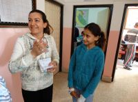 Sardina’s mother, speaks to WHO about the assistance that she received from the mobile clinic team