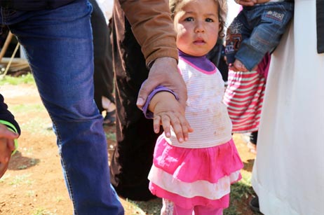 Checking the fingers of children in a high-risk area