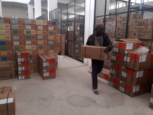 Hospital_supplies_being_unloaded_in_Libya