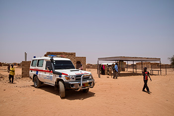 With support from the European Civil Protection and Humanitarian Aid Operations (ECHO), seven ambulances were provided to health authorities in Khartoum to help with transporting patients to health facilities within localities. 21/04/2022 @WHO / Lindsay Mackenzie
