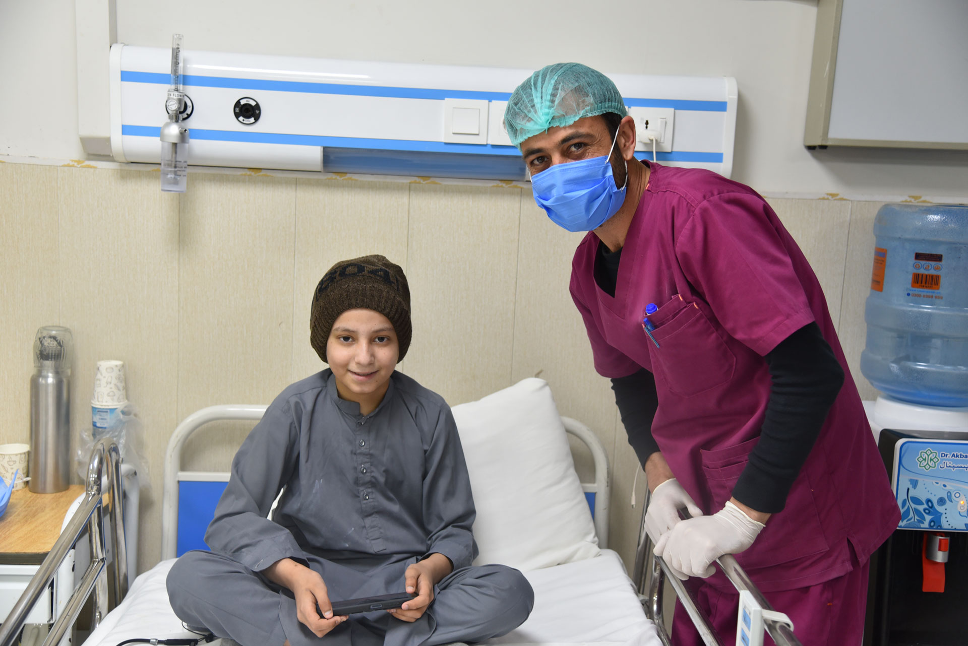 Distribution of gifts to cancer patients on International Childhood Cancer Day 2025. Photo: WHO