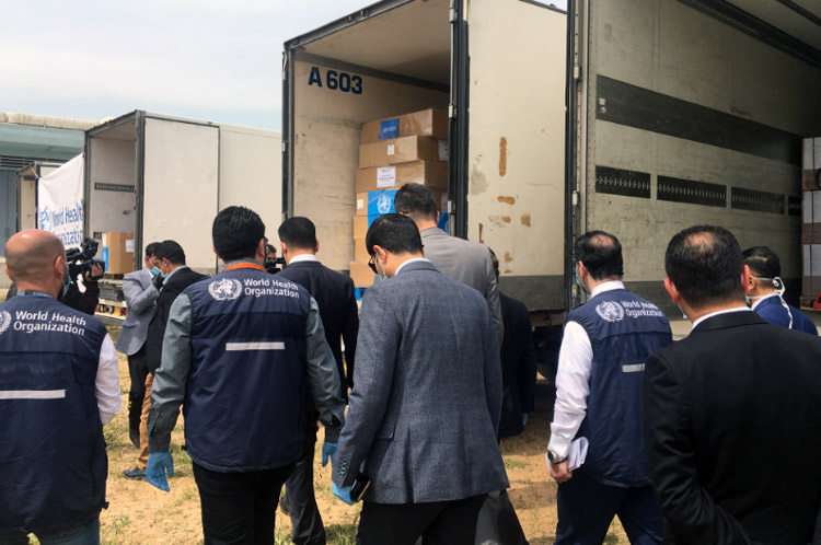 منظمة الصحة العالمية تسلم شحنة امدادات عاجلة لوزارة الصحة في إقليم كردستان العراق لمساعدتها على مكافحة كوفيد-19