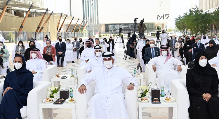 معالي رئيس مجلس الوزراء في قطر يحضر حفل منح منظمة الصحة العالمية بلديتي الدوحة والريان لقب المدينة الصحية والمدينة التعليمية لقب مدينة تعليمية صحية
