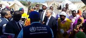 Dr Alwan visits internally displaced persons camp in Somalia