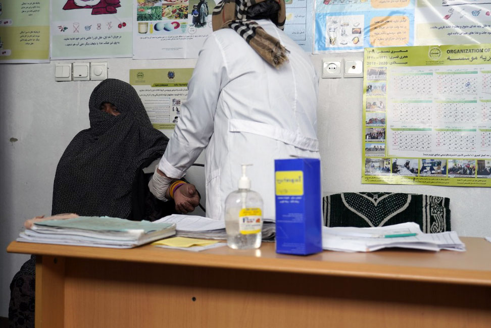 وقف التمويل يؤدي إلى إغلاق وشيك لأكثر من 2000 مرفق صحي في أفغانستان