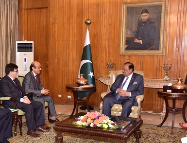WHO Regional Director Dr Mahmoud Fikri meets with H.E. the President of Pakistan Mamnoon Hussain