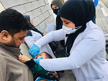 اليونيسف ومنظمة الصحة العالمية تدعمان حملة تطعيم وطنية متعددة لأكثر من 400 ألف طفل عراقي