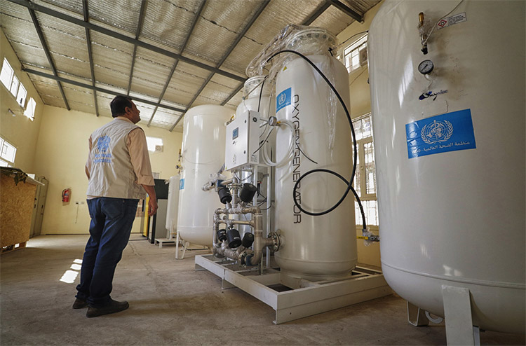 Each oxygen station has the capacity to fill 200 oxygen cylinders per day, helping to fill the gap of the inpatient and intensive care unit in Al Thawra hospital