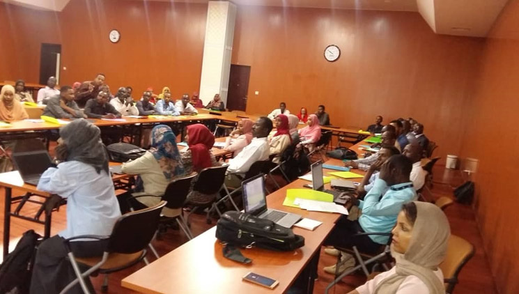 Participants at the workshop on community-based surveillance. WHO photo.