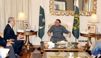 Dr Ala Alwan, WHO Regional Director, meets with H.E. the President Asif Ali Zardari to discuss some of the challenges facing Pakistan's national polio programme 