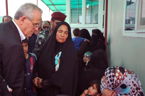 Mothers explain to the Regional Director that their kids have not been vaccinated against any disease in the last 2 years.