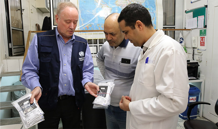 وصول الفريق التقني لمنظمة الصحة العالمية إلى إيران لدعم الاستجابة لمرض فيروس كورونا-2019 (كوفيد-19)