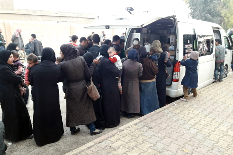 منظمة الصحة العالمية تستجيب للاحتياجات الصحية الحرجة لآلاف السوريين الفارين من الغوطة الشرقية