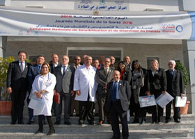 L'image montre l'équipe d'organisation de troisième la campagne nationale de sensibilisation et de diagnostic du diabète 