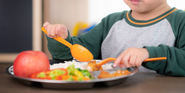 Feeding babies and young children during the COVID-19 outbreak