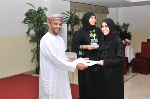 Dr Salim Al Waheibi, Director General of Health Affairs, Ministry of Health, Oman presented certificates to participants at the second national course on public health emergency management