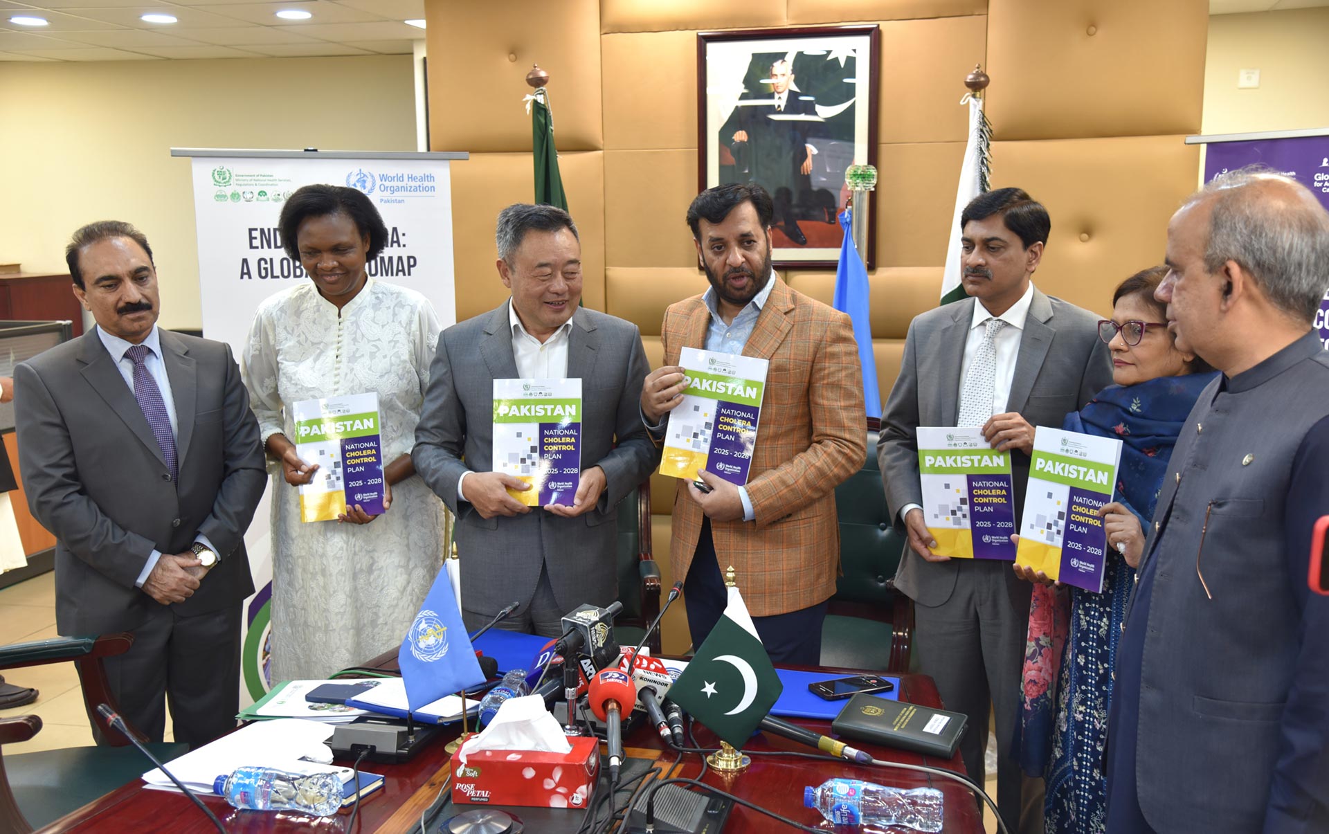 WHO Representative in Pakistan Dr Dapeng Luo and Federal Health Minister Syed Mustafa Kamal launch Pakistan National Cholera Control Plan 2025–2028