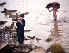People salvaging what they can following the flood in Pakistan, Azakhel, Khyber Pakhtunkhwa