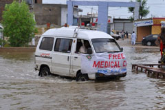 Free medical care is offered following the flood in 2011 in Sanghar, Sindh