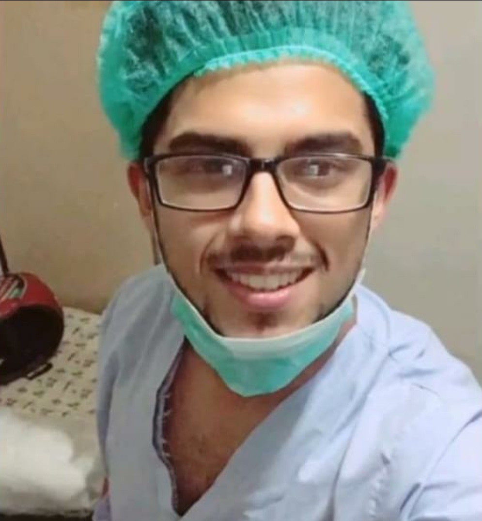 salman-tahir-as-young-doctor