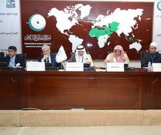 Members of the IAG and the Dr Ahmed Al-Mandhari, WHO Regional Director for the Eastern Mediterranean at the meeting
