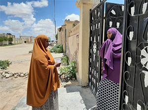 Polio programme staff are conducting disease surveillance for COVID-19 as well as educating communities on the symptoms of the virus, how to prevent transmission, and how to report suspected cases. ©WHO/Somalia