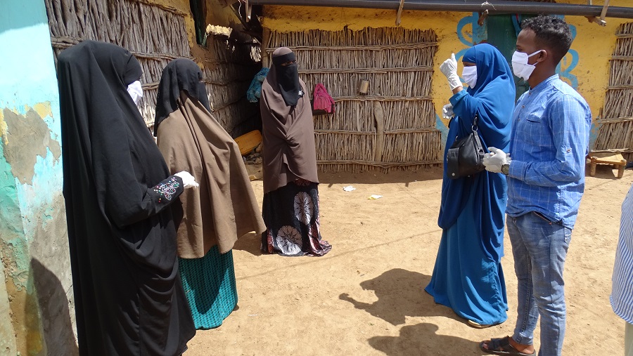 Community-health-workers-explain-methods-of-disease-prevention_Credit-WHO-Somalia