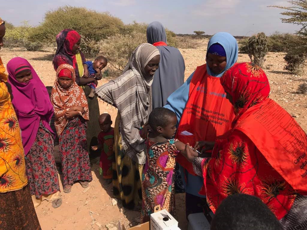 Somali_children_receive_routine_vaccinations