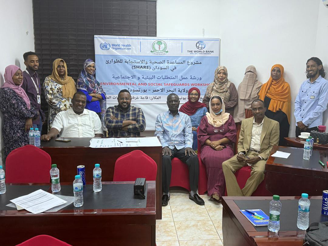Participants gather for the Environmental and Social Safeguards Workshop in Red Sea State, Sudan, as part of the WHO-World Bank-supported SHARE project to strengthen health emergency response and environmental protections.