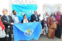 Dr Naeema El Gasseer, WHO Representative in Sudan, and representatives of UNICEF and the Ministry of Health receive shipment of vaccines to address the measles outbreak