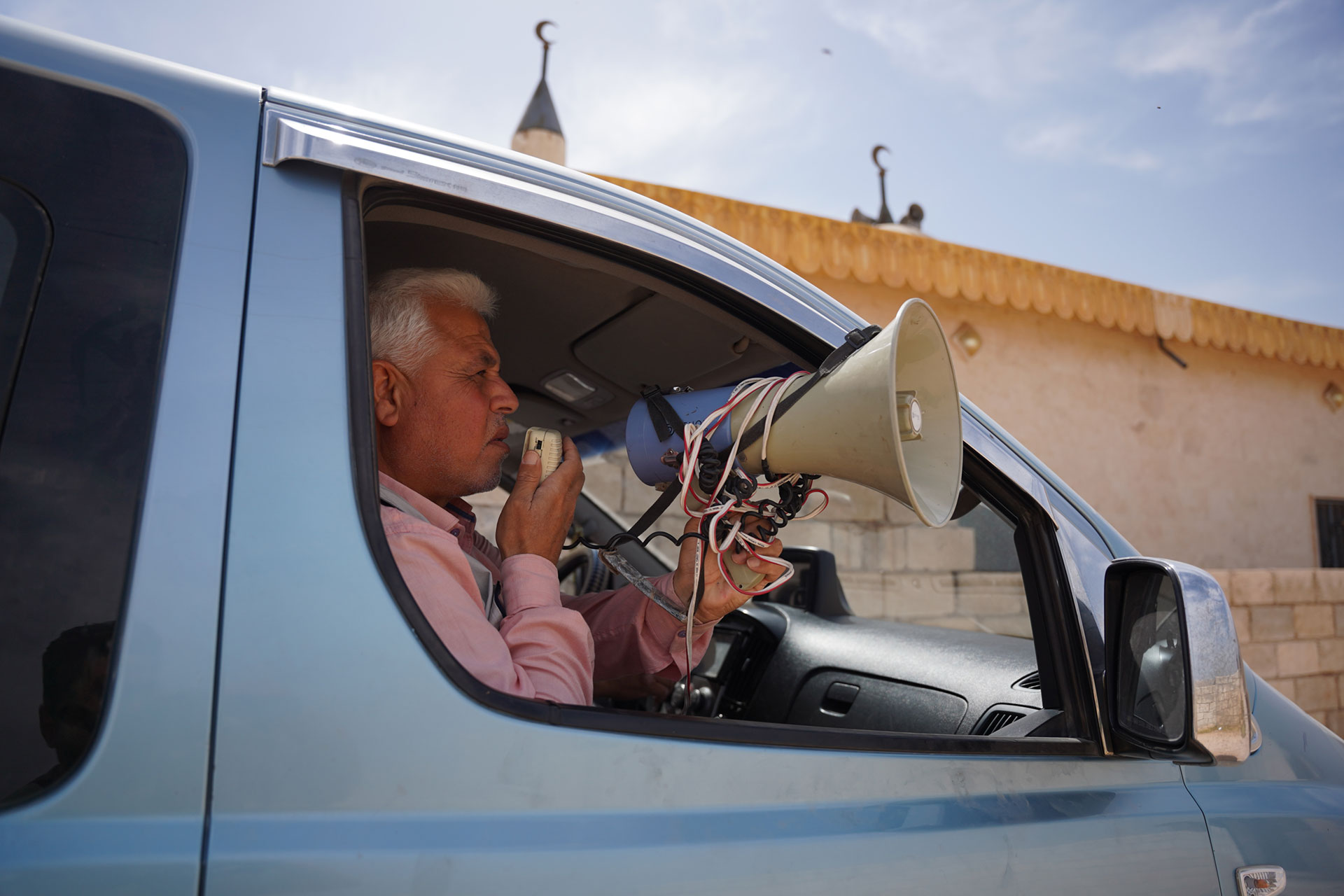 Amer announces the arrival of vaccination teams in Idlib. Photo: WHO