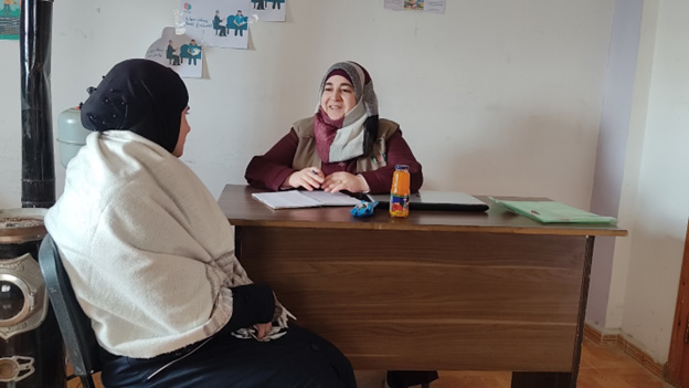 Mental health clinics set up in camps for internally displaced people in northwest Syria provide psychosocial support and therapeutic interventions. Photo credit: WHO/ Hope Revival Organization 