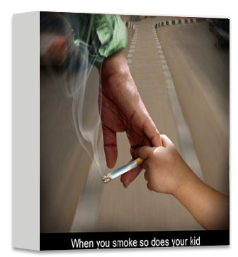 حينما تدخن .. فإن طفلك يفعل ذلك معك