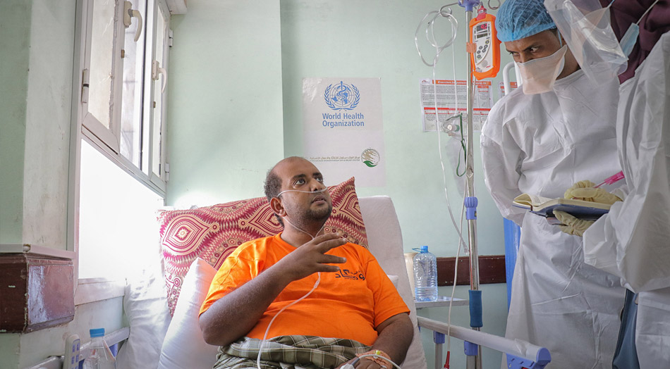 سامح - واحد من آلاف مرضى كوفيد-19 الذين يتلقون العلاج من من خلال دعم منظمة الصحة العالمية ومركز الملك سلمان للإغاثة والأعمال الإنسانية في اليمن