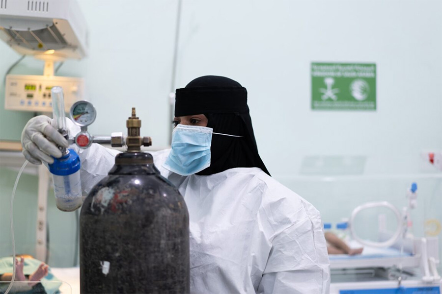 بث الحياة في اليمن: تأثير مبادرة محطات الأكسجين الخمس المنقذة للحياة