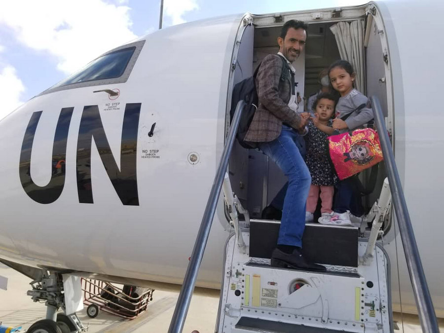 Patients return home to Yemen after medical treatment in Jordan